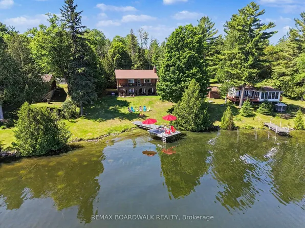 126 Lakeshore Rd, Lanark Highlands, ON K0A 3L0