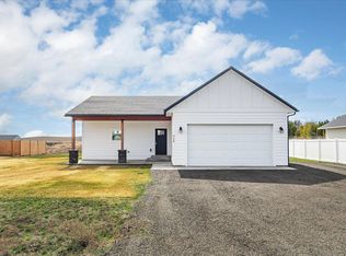525 E Summit Ave, Reardan, WA 99029
