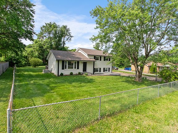 2nd image of 302 Verdun Dr