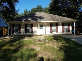 1616 S 8th St, Ocean Springs, MS 39564