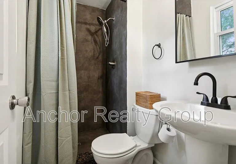 630 Orangewood Dr — Photo 29