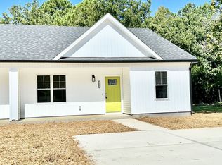 506 S Smithfield St #B, Selma, NC 27576