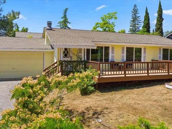 229 Hughes Rd, Grass Valley, CA 95945