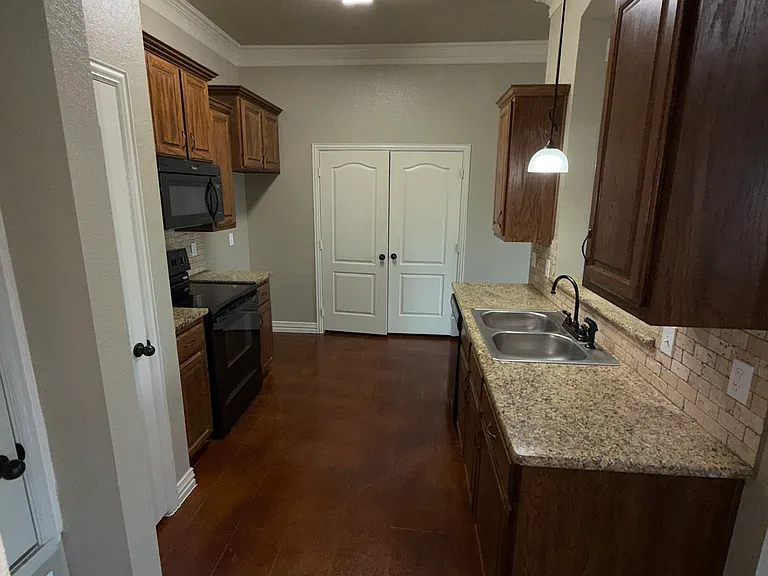 602 Ferrara Cir #A — Photo 7