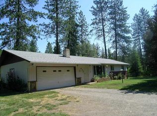 422 Jeannie Way, Cave Junction, OR 97523
