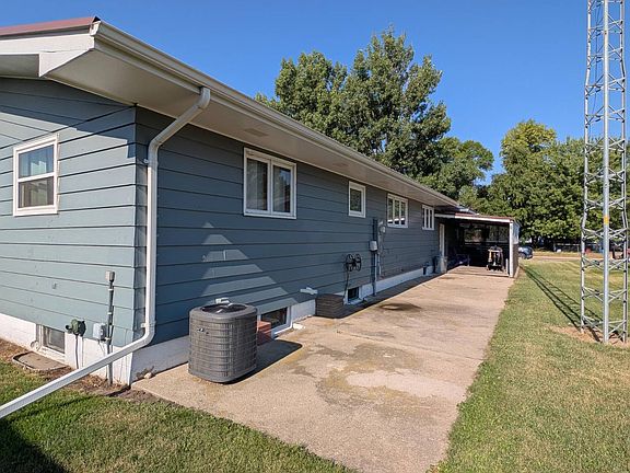 2nd image of 325 Clark Ave