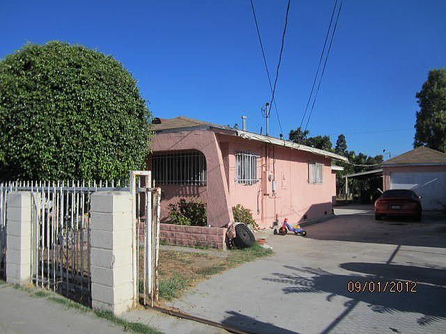 2nd image of 551 W 91st St