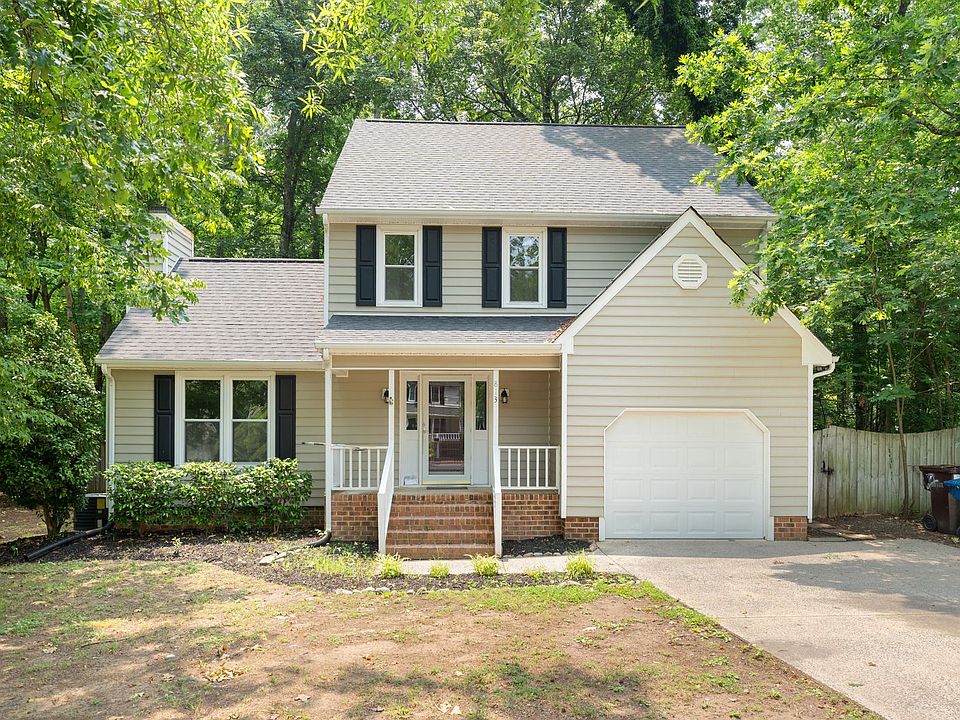 1st image of 813 Sanderson Dr