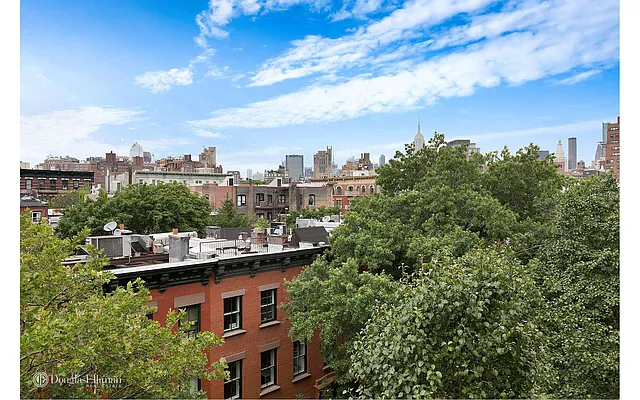 Sold by Douglas Elliman | media 25