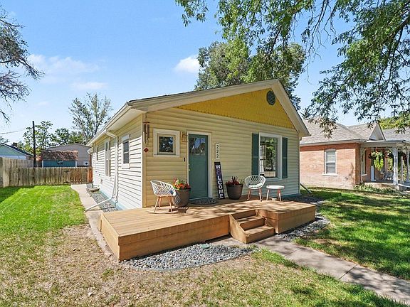 3rd image of 222 Maple Ave