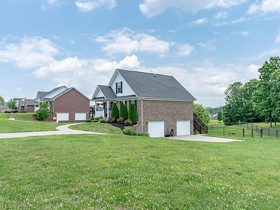 3rd image of 115 Jellico Dr