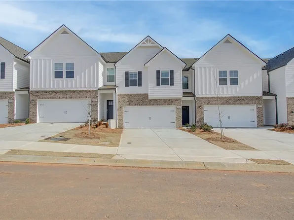3250 Alana Ct, Opelika, AL 36804