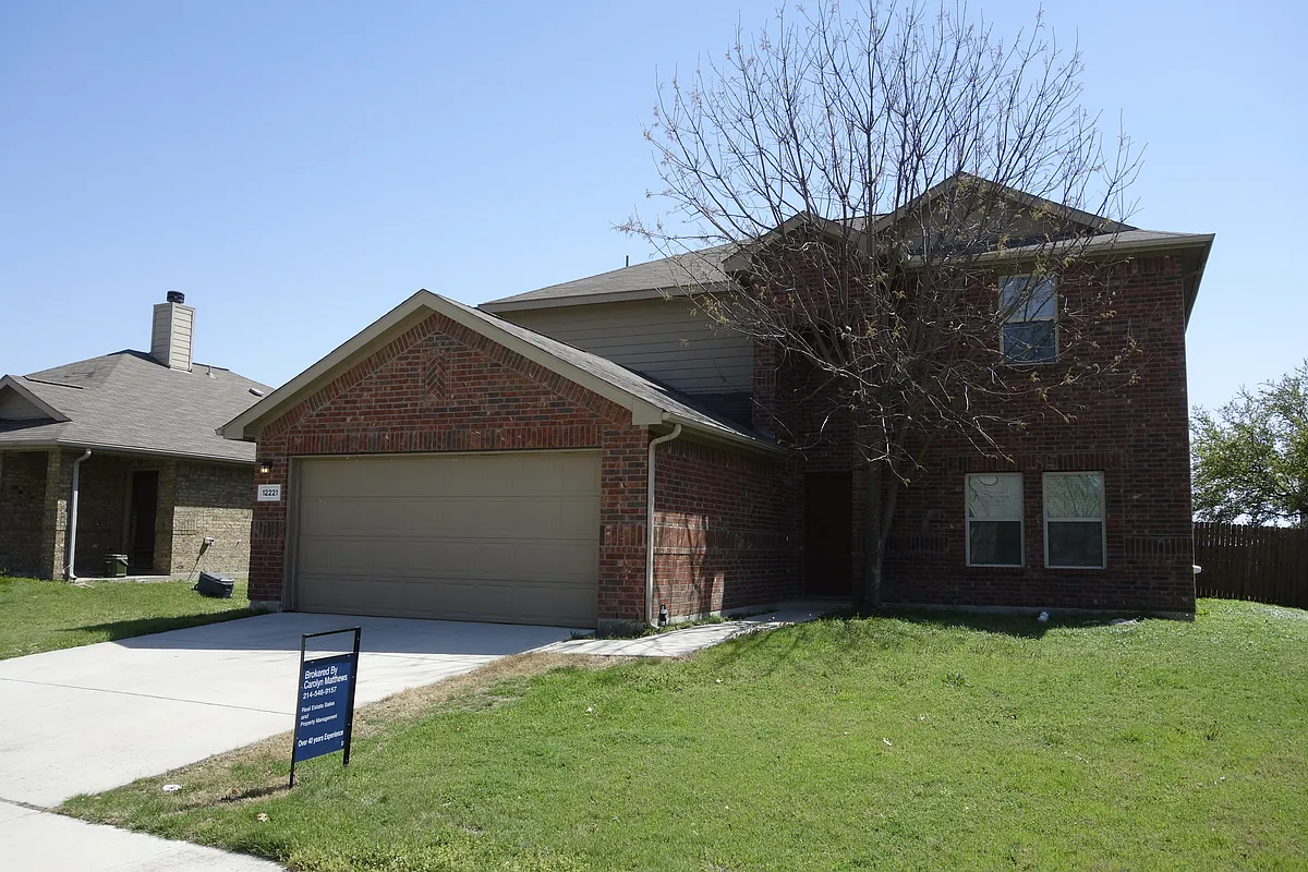 Building Photo - 12221 Big Rock Dr