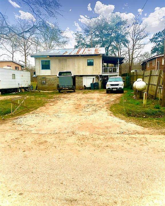 1st image of 826 County Road 1333