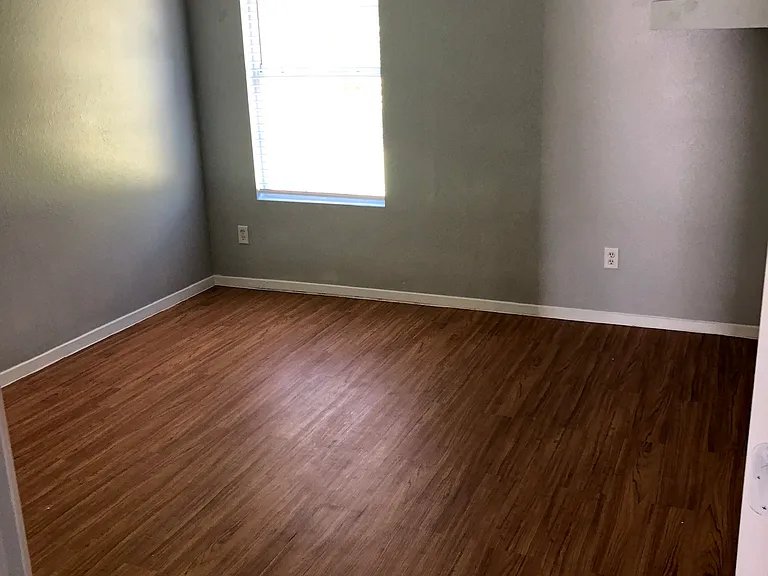 5377 Chatham Ave #E — Photo 21