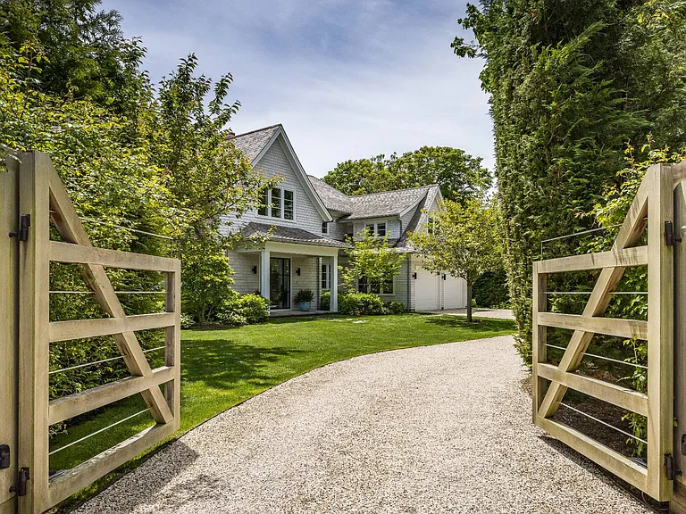 9 Holly Way — Photo 6