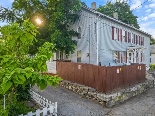 2 N 3rd Ave #1, Taftville, CT 06380