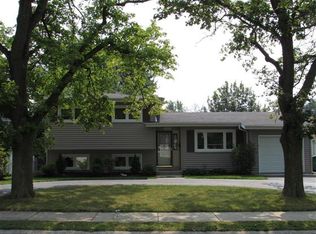 1045 E Emerson Ave, Lombard, IL