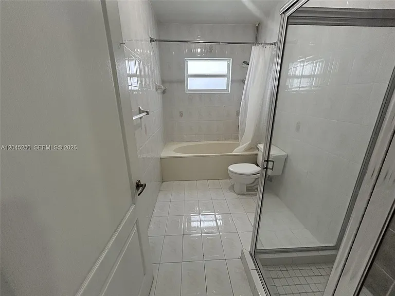 8842 NW 142nd Ln — Photo 17