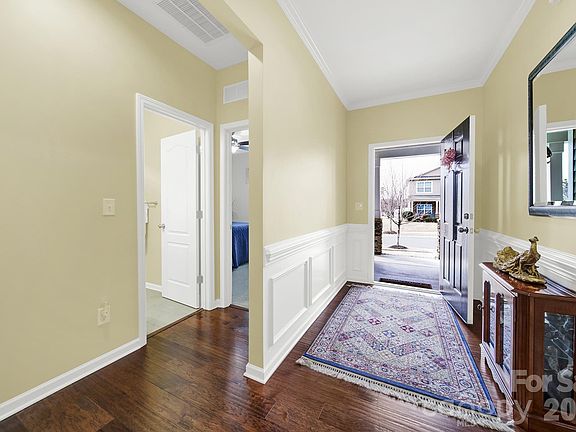 4th image of 1576 Spring Blossom Trl