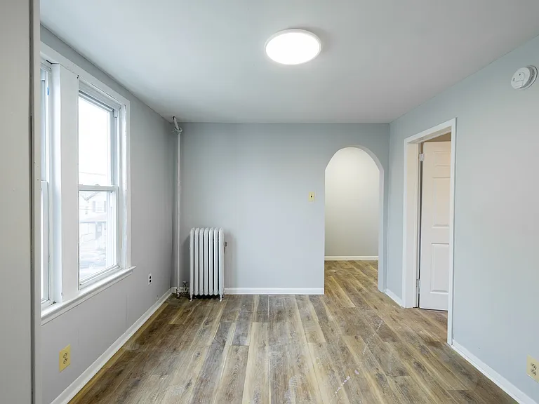 163 Walnut St #2 — Photo 3