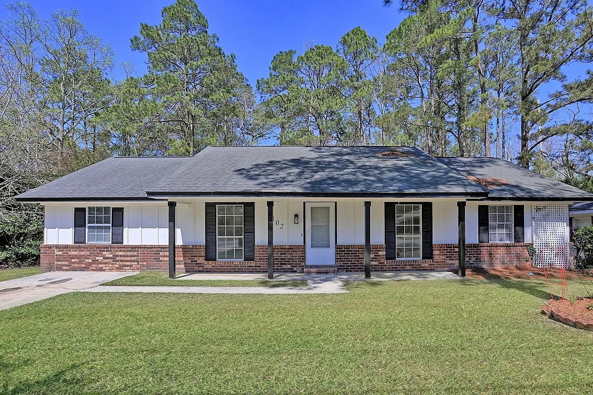 102 Mulberry Way — Photo 1