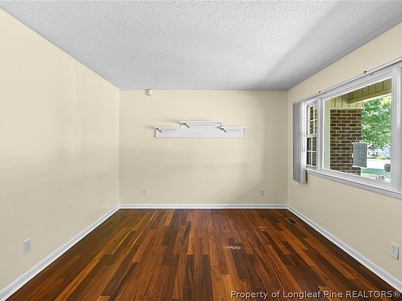 4th image of 714 Bronco Ln
