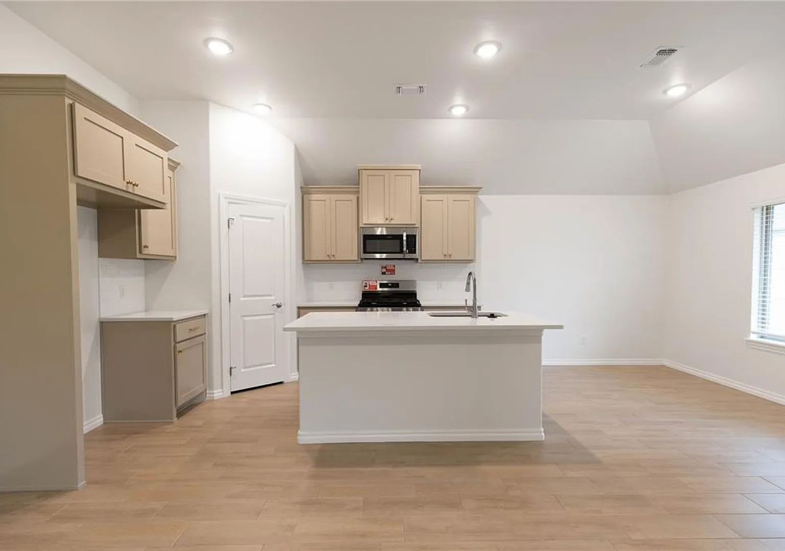 Brand New 4 Bedroom 2 Bath Home in Yukon Schools — Photo 3