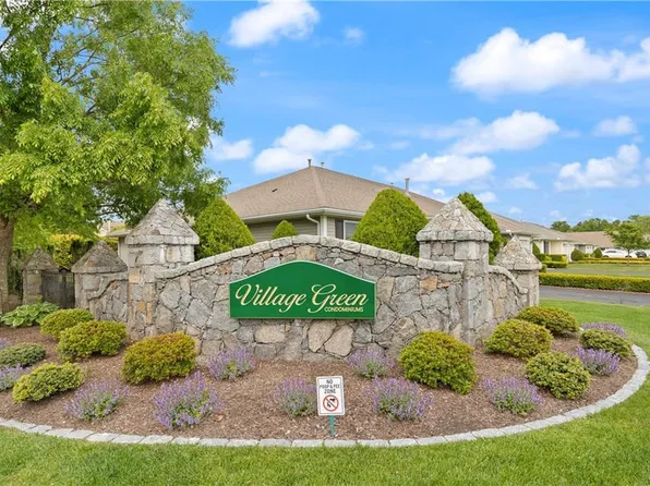 1604 Village Green Cir, Coventry, RI 02816