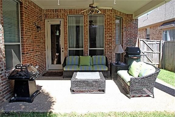 2nd image of 3921 Silverwood Ln
