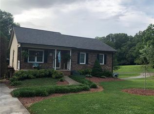 2547 Sweetbriar Cir, Lenoir, NC 28645