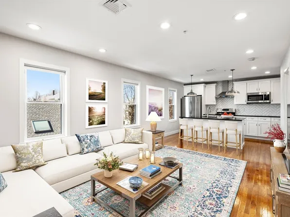 78-80 Rossmore Rd Unit 2, Jamaica Plain, MA 02130