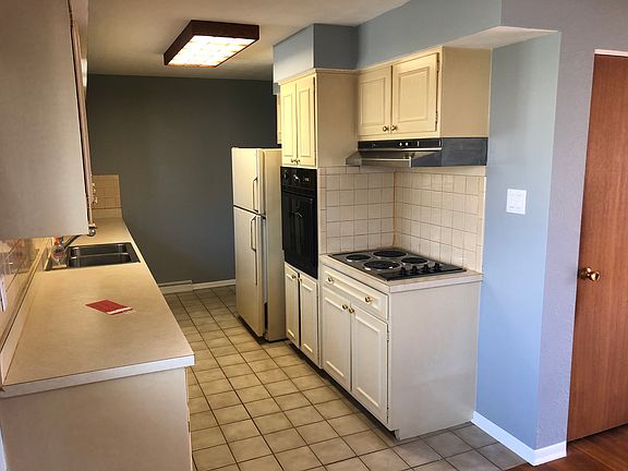 3rd image of 1212 Harmony St
