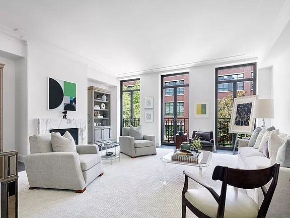 4th image of 145 W 11th St #Townhouse