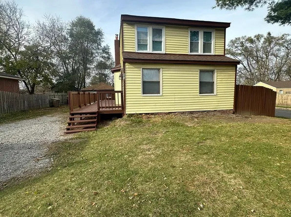685 Kinney Rd, Pontiac, MI 48340