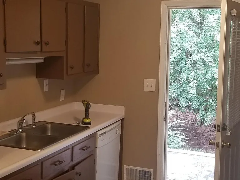 120 Shoemaker Ct — Photo 9