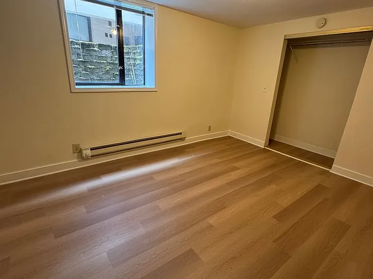 Stanford Arms Apartments — Photo 42