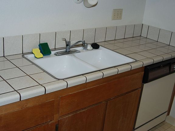 sink side of kitchen