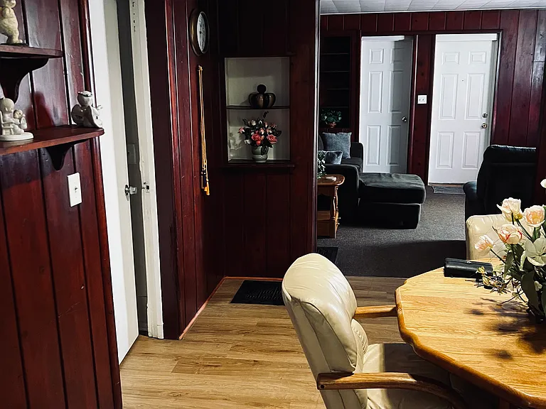 940 Bates St SE #1 — Photo 1