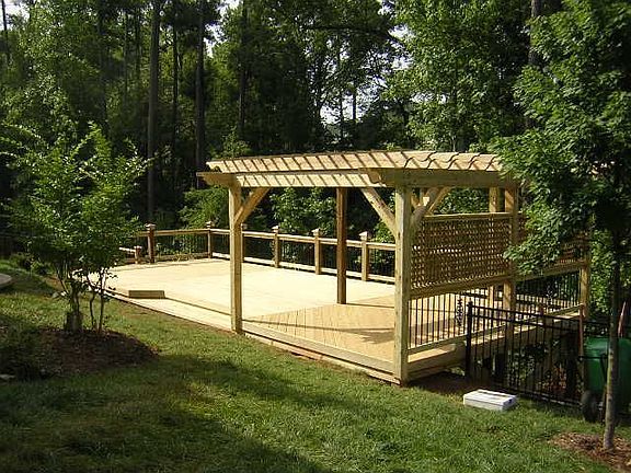 40 x 16' Deck in Backyard