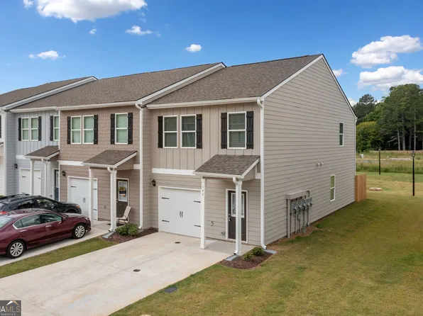 147 Village Green Dr NW, Adairsville, GA 30103