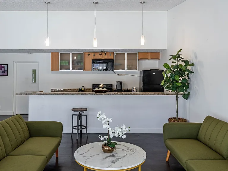Spinnaker Landing Apartments — Photo 17