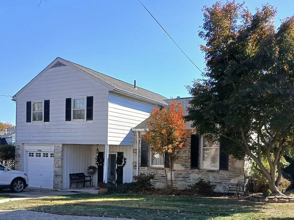 698 Renz St, Philadelphia, PA 19128