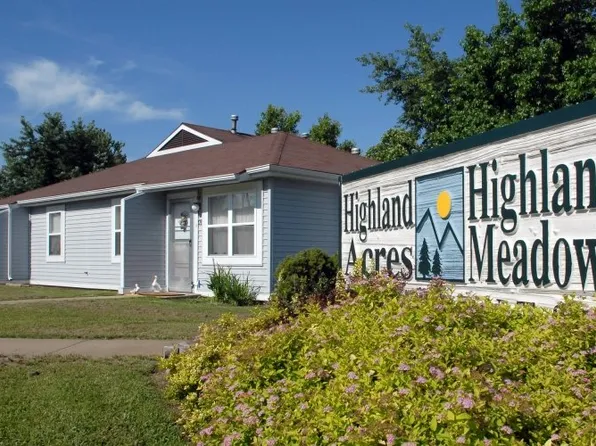 2440 Clinton St #2440, Carthage, MO 64836