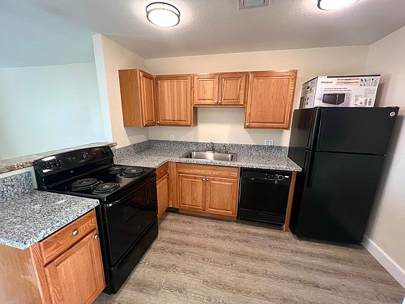 5th image of 4156 Zavala St APT 4