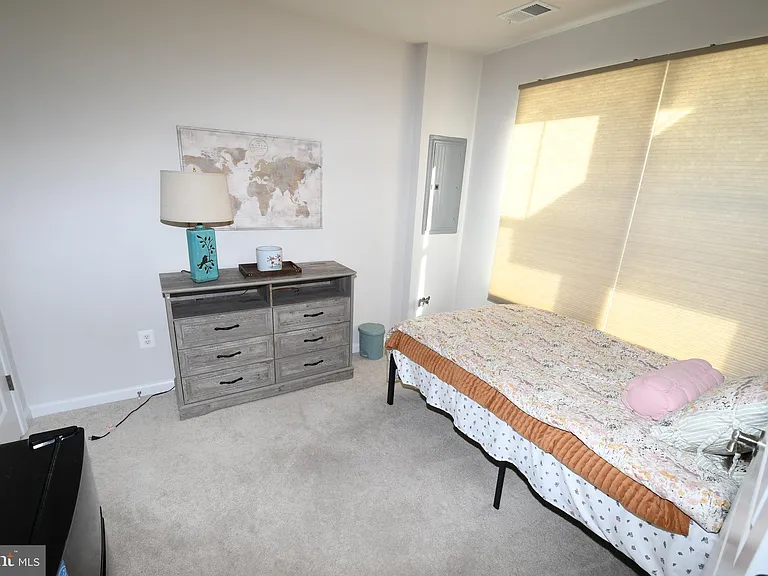 5937 Northwest Dr — Photo 3