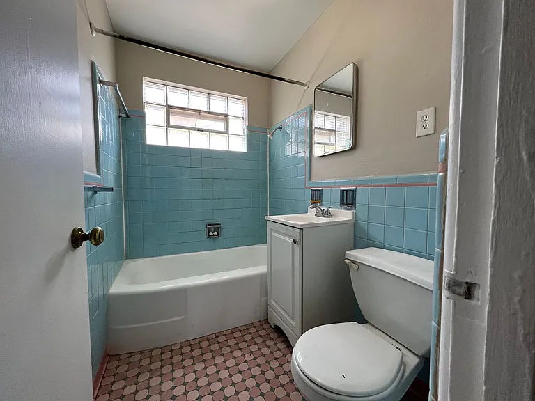 1457 Kenton St #502 — Photo 7