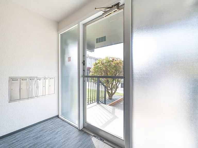 9250 Edwards Rd #5 — Photo 3