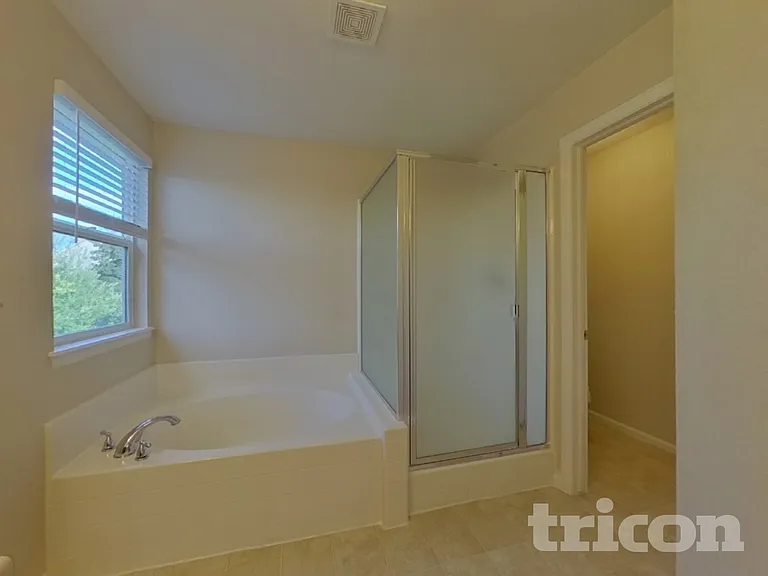 16565 Humboldt St — Photo 9
