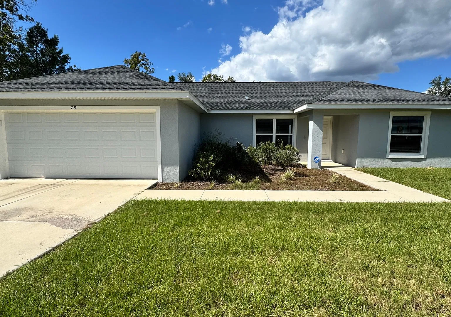 3-bedroom, 2-bath home in Ocklawaha, FL — Photo 1